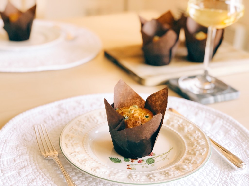 Cheese & pea&nbsp;muffins